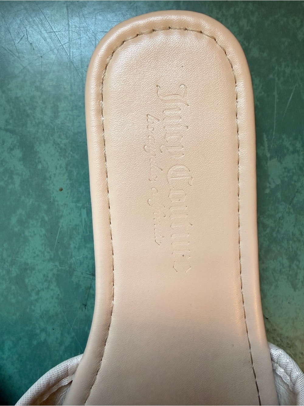Y2K Juicy Couture Heart-Buckle Beige Slide Sandals - Picture 4 of 7